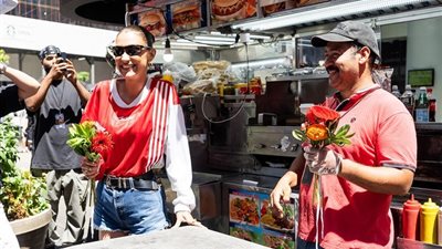 بيلا حديد وجه حملة أديداس الجديدة.. والعارضة تشعل شوارع نيويورك بجلسة تصوير مثيرة (صور)