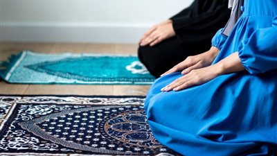 هل يجوز أداء صلاة النوافل جماعة؟.. «الإفتاء تُجيب»