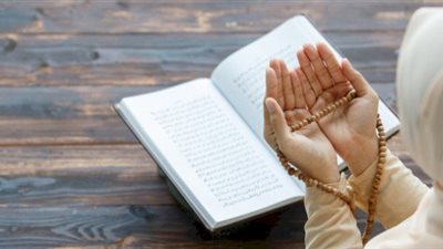 هل يجوز تغيير النية بعد البدء في الصلاة؟.. «الإفتاء تُجيب» (فيديو)