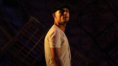 بأفكار ملهمة.. محمد هاني السادات يحكي تفاصيل مسرحية «يا مجبل يوم وليلة»