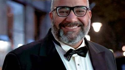 بيومي فؤاد يعيش أسعد لحظات حياته ويحتفل بخطبة نجله| صور