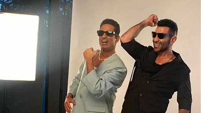بإطلالة كلاسيك.. عمرو وأحمد سعد بأحدث جلسة تصوير (صور)
