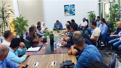 رئيس جهاز العاصمة الإدارية يلتقي مسئولي الشركات المنفذة لأعمال الطرق والمحاور بجميع قطاعات المدينة