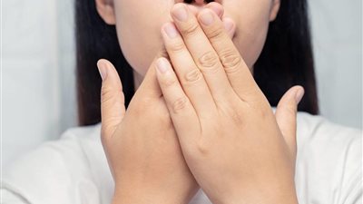 «علشان تتكلمي براحتك».. 5 وصفات طبيعية للتخلص من رائحة الفم الكريهة