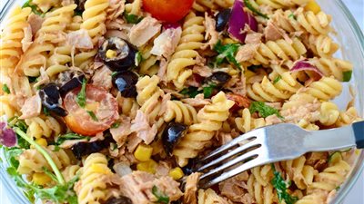 بمذاق مختلف.. طريقة عمل المكرونة بالتونة