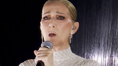 Celine Dion بأداء عاطفي مؤثر تختتم افتتاح أولمبياد باريس 2024 (صور)