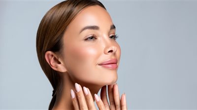 أفضل شراب كولاجين لبشرة شابة خالية من التجاعيد