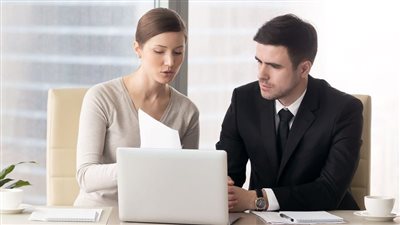 لو بتشتغلي سكرتيرة.. كيف تكتسبي ود احترام مديرك في العمل؟ 