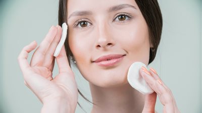 طريقة عمل تونر منعش للبشرة في الصيف بمكونات بسيطة