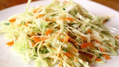 طريقة عمل سلطة الكول سلو بخطوات بسيطة