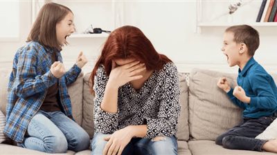 9 خطوات لحل الخلافات العائلية بين أبنائك بشكل حضاري