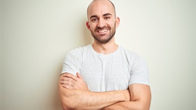 6 أسباب تجعل الرجل الأصلع معشوق النساء 