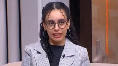 «أهدي فرحتي وسعادتي لبابا وماما».. ملك علي الحاصلة على المركز الأول بالثانوية العامة 