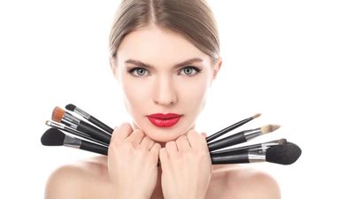 أبرز صيحات المكياج لصيف 2024.. تعرفي عليها