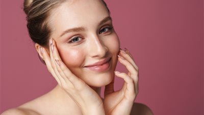 خلطات طبيعية بمفعول الكولاجين لبشرة مشدودة وأكثر شباباً