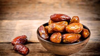 تفسير رؤية البلح في المنام للمتزوجة والعزباء والحامل