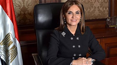 القبض على المتهمة بسرقة هاتف وزيرة التعاون السابقة بمسجد السيدة نفيسة 