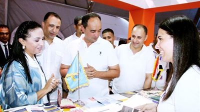 مايا مرسي تتفقد أنشطة صندوق مكافحة الإدمان بمهرجان العلمين الجديدة  