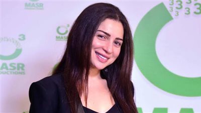 مي عز الدين تثير الجدل بتدوينة غامضة: غصة بقلبي بحاول أتجاهلها  