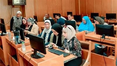 تعرف على الحد الأدنى للقبول في كلية الاقتصاد والعلوم السياسية