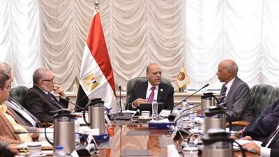 زيادة الحد الأدنى لإعانات الطوارئ للعاملين في الشركات المتعثرة من 600 إلى 1500 جنيه