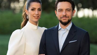 الأمير الحسين يشارك صورة عفوية مع طفلته ويعلق: غاليتي (صور)   