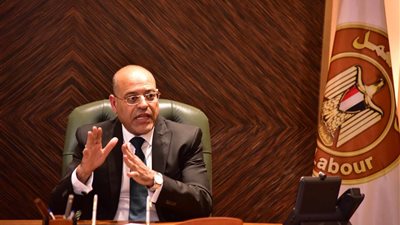 براتب 700 يورو.. العمل تعلن عن فرص عمل في البوسنة والهرسك