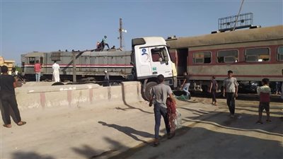 مصرع شخصين وإصابة 3 في حادث قطار ببرج العرب