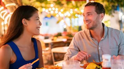 قصة فتاة مع زواج الصالونات وعريس نصف الفرخة تثير الجدل