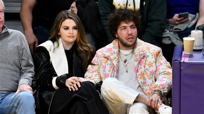 هل تستعد سيلينا جوميز للدخول إلى العش الذهبي؟ 