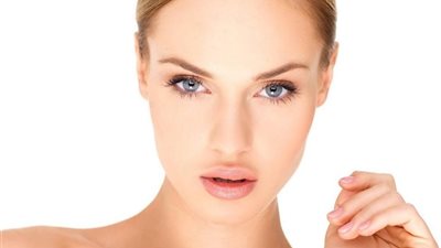  نصائح للعناية المثالية بالبشرة الدهنية في الصيف