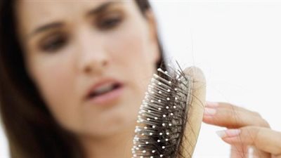 آمنة وغير مكلفة.. وصفات طبيعية لعلاج تساقط الشعر