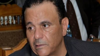 محمد فؤاد يتجاهل أزمته الأخيرة مع الطبيب ويروج لحفله المقبل بالعلمين 