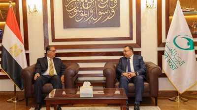 رئيس البريد يستقبل نائب الخارجية لبحث سبل التعاون المشترك 