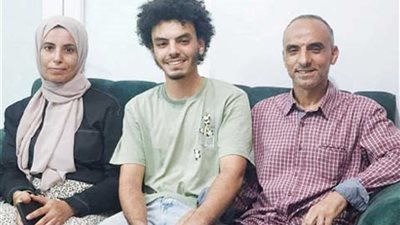 بعد خروجه من قائمة أوائل الثانوية العامة.. والد عمر هلال غاضبًا: ابني نفسيته اتدمرت