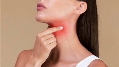 لا تتجاهليها.. 9 أعراض غير شائعة للسرطان