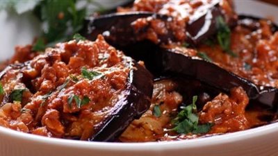 طريقة عمل المسقعة باللحمة المفرومة في مطبخك