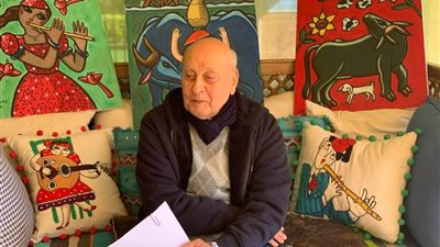 «لوحاته ليس لها مثيل».. حلمي التوني فنان تشكيلي من الدرجة الأولي|صور