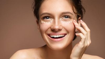 وصفات طبيعية فعالة لعلاج التجاعيد تحت العين