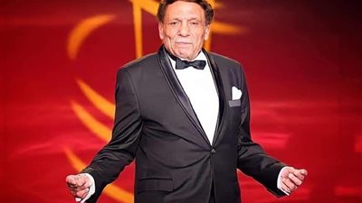 أكرم السعدني يروي تفاصيل زيارته للفنان عادل إمام: «أقرب الناس طوال سنين العمر»