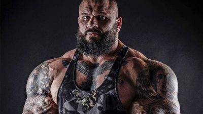 طبيب يكشف سبب وفاة أضخم لاعب كمال أجسام في العالم