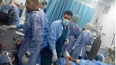 وفاة وإصابة عدد من المصريين في حادث سير بليبيا.. والخارجية تتابع