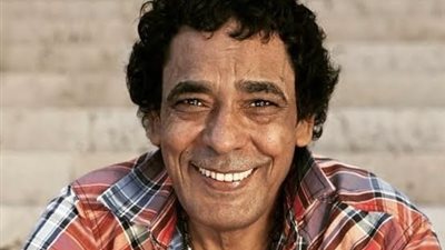 المتحدة تحتفي بمسيرة محمد منير بفيلم قصير لمشواره الفني (فيديو)