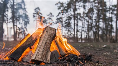 تفسير حلم النار في المنام للعزباء والمتزوجة والحامل