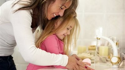 الصحة تكشف 5 عادات شخصية للحماية من الإصابة بالأمراض