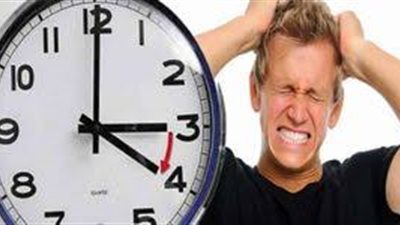 «الساعة هتكون كام».. موعد عودة التوقيت الشتوي 2024 