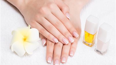  زيوت طبيعية فعالة  لتقوية الأظافر الضعيفة والمتكسرة