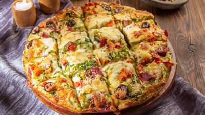 طريقة عمل فطيرة السجق الشرقي مثل المطاعم