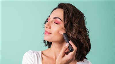 أبرز ألوان أحمر الخدود لخريف 2024