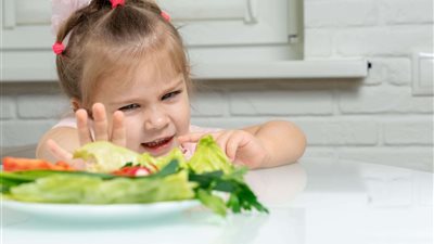 5 أطعمة تجنبيها إذا كان طفلك يعاني من فرط الحركة 